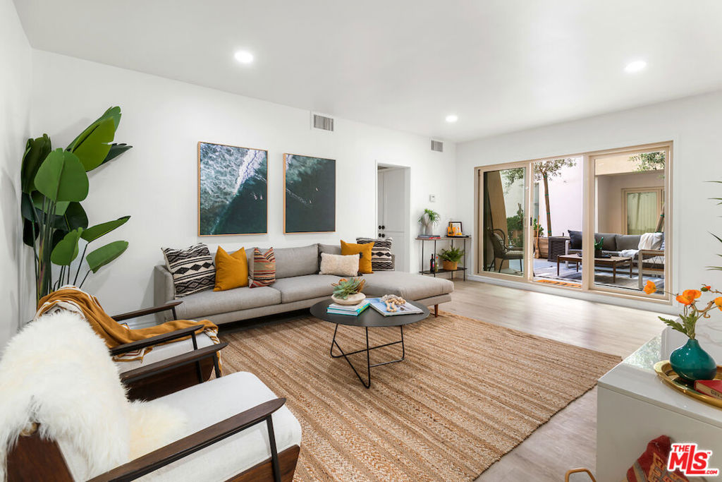 1110 Hacienda Place 102