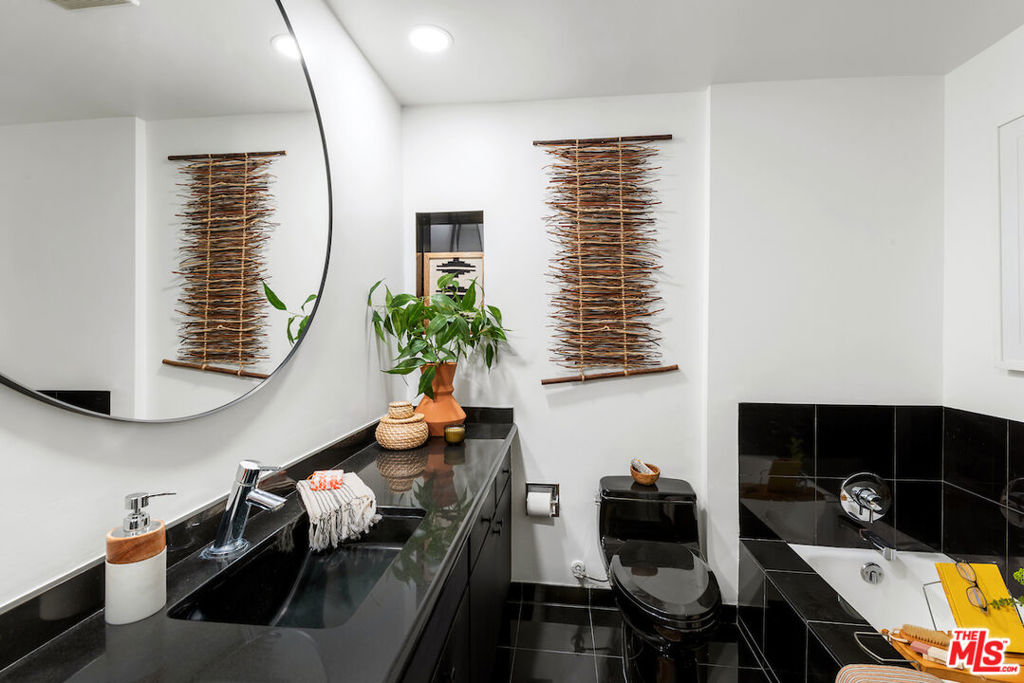 1110 Hacienda Place 102