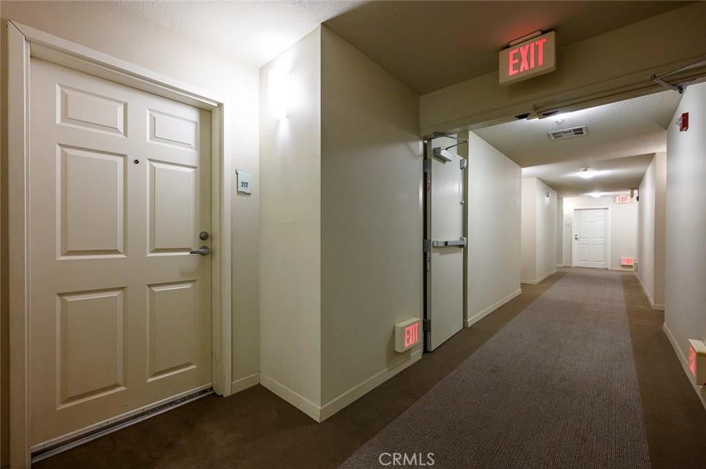 160 S Hudson Avenue 212