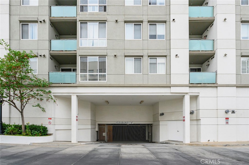 160 S Hudson Avenue 212