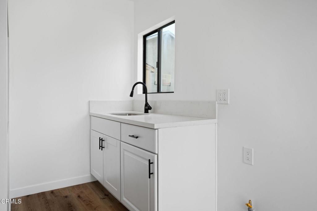 3706 E La Jara Street