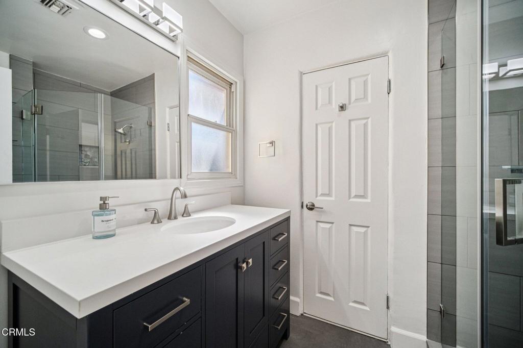 1100 N Isabel Street