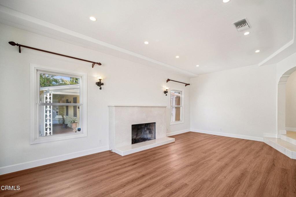 1100 N Isabel Street