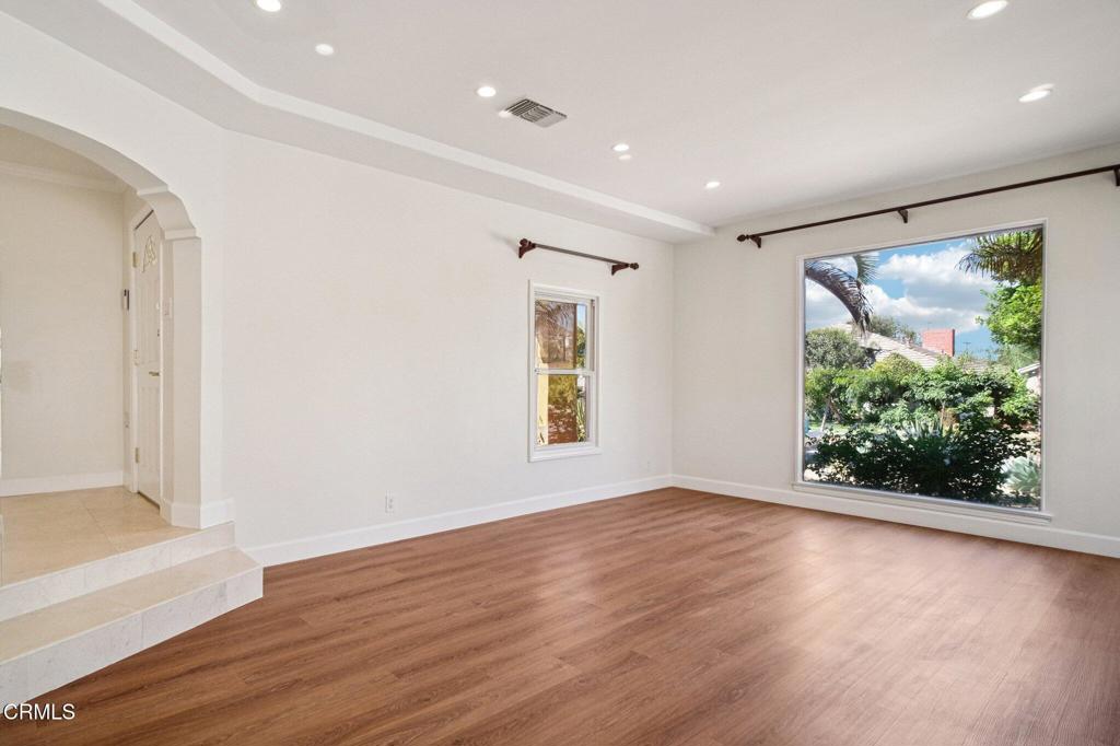 1100 N Isabel Street