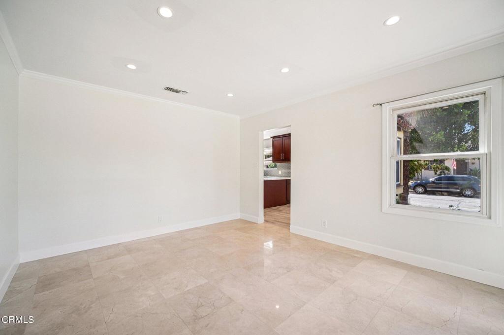 1100 N Isabel Street