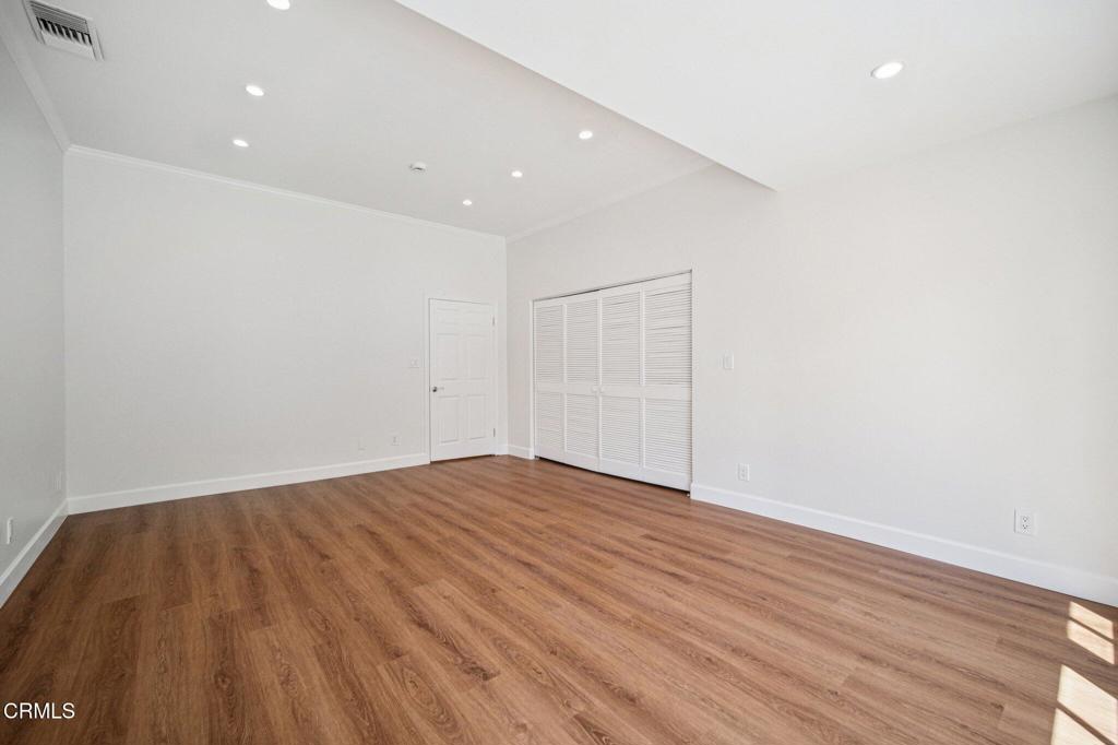 1100 N Isabel Street