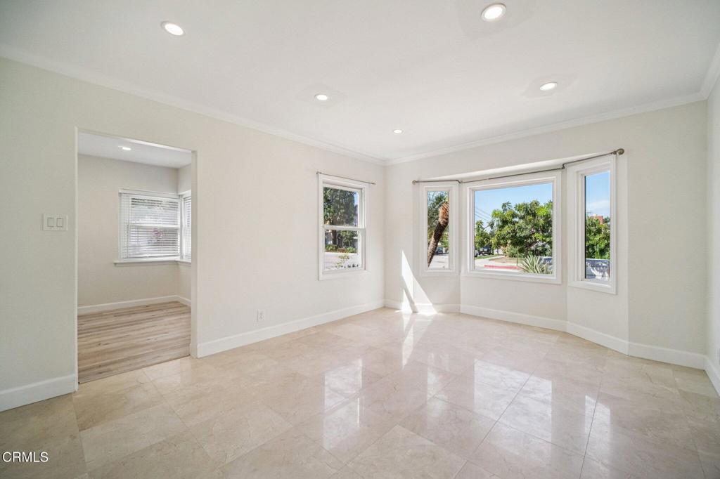 1100 N Isabel Street