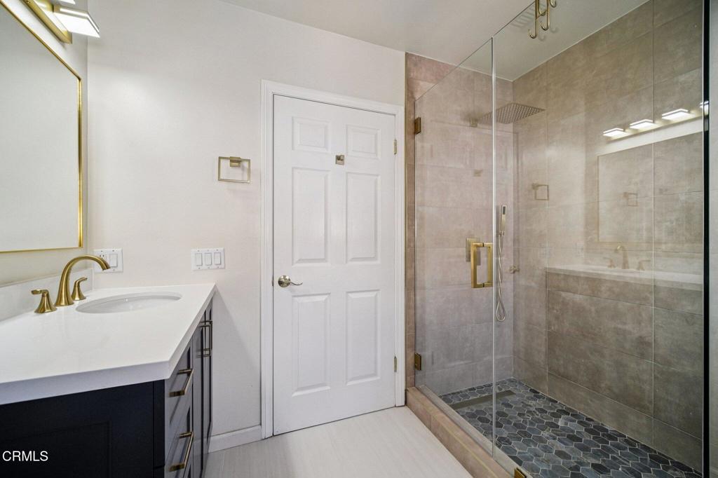 1100 N Isabel Street