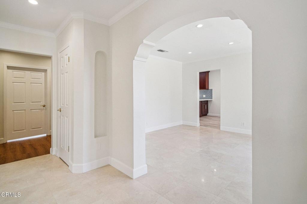 1100 N Isabel Street