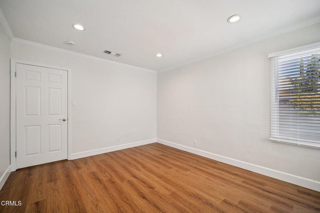 1100 N Isabel Street