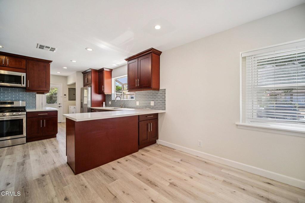 1100 N Isabel Street