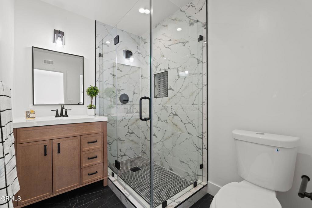 11609 Garrick Avenue