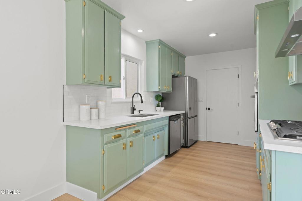 11609 Garrick Avenue