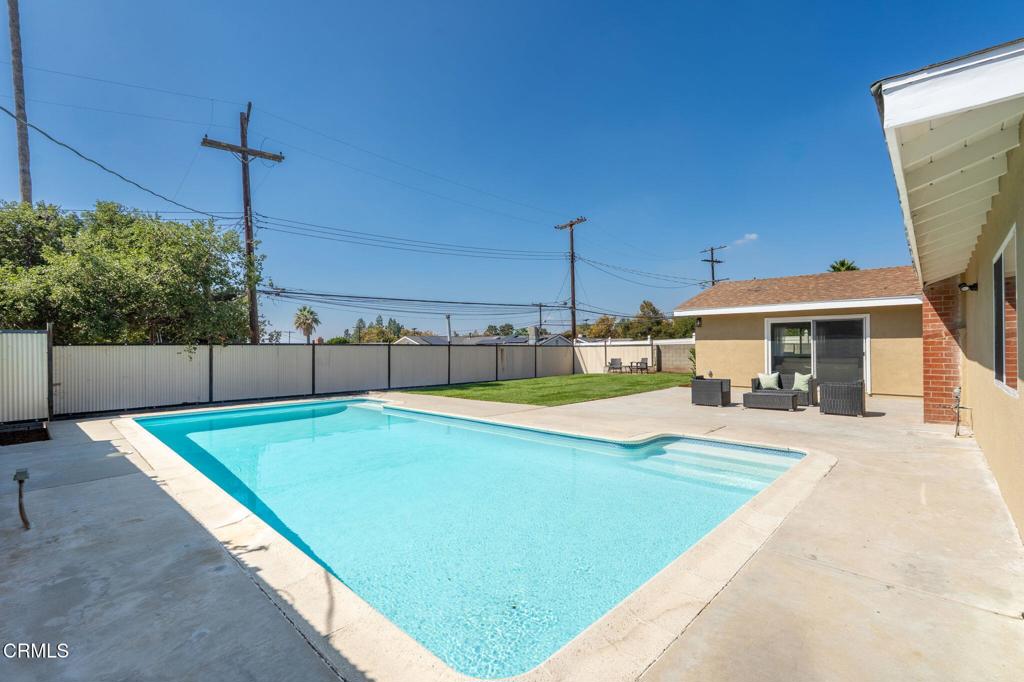 11609 Garrick Avenue