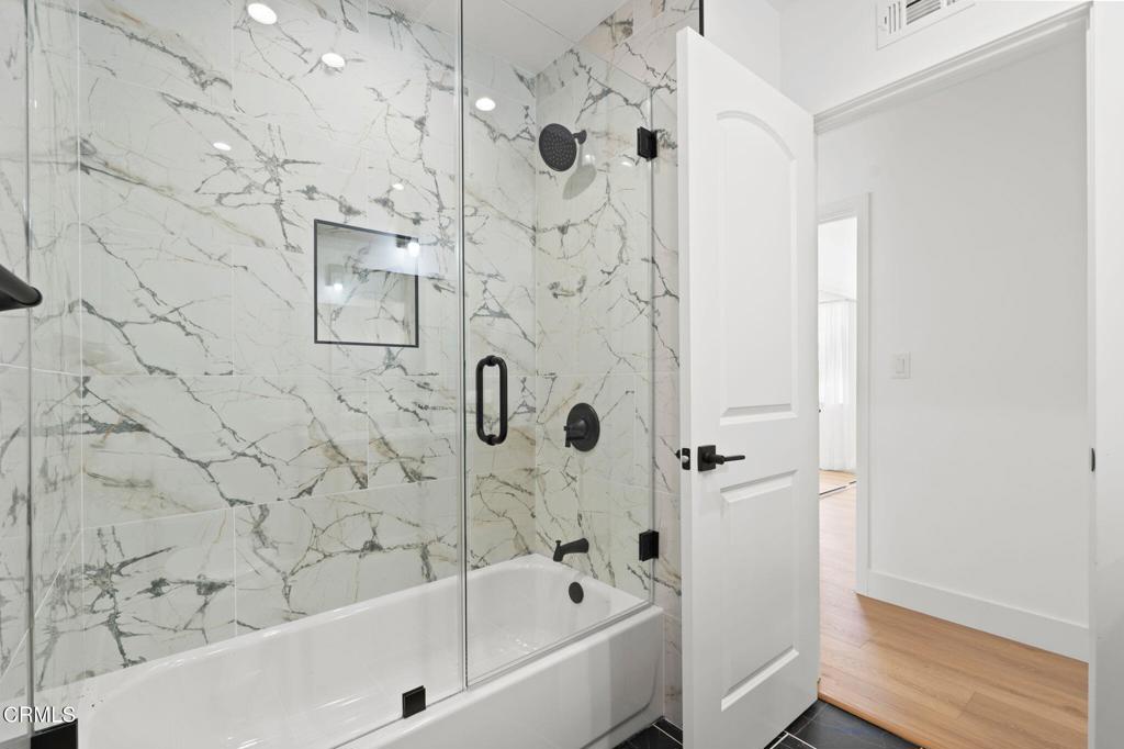 11609 Garrick Avenue