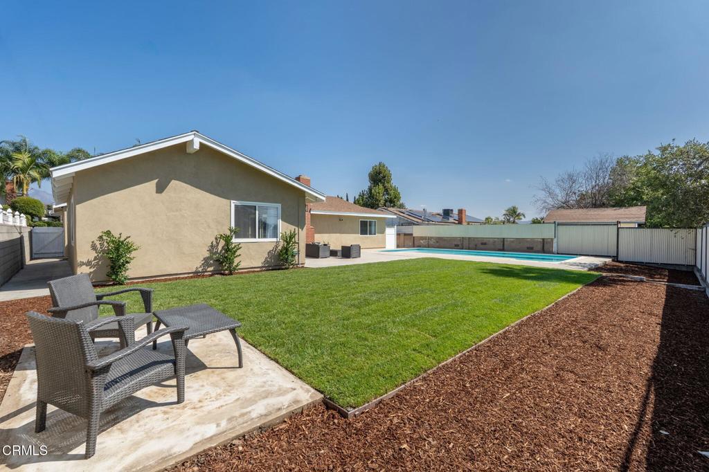 11609 Garrick Avenue