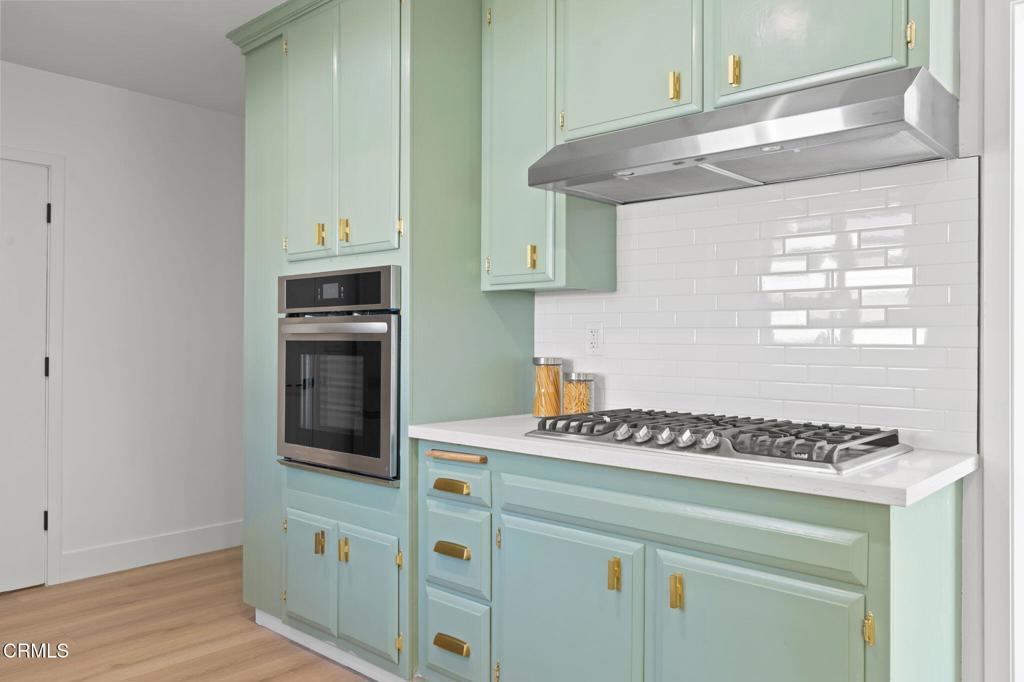 11609 Garrick Avenue