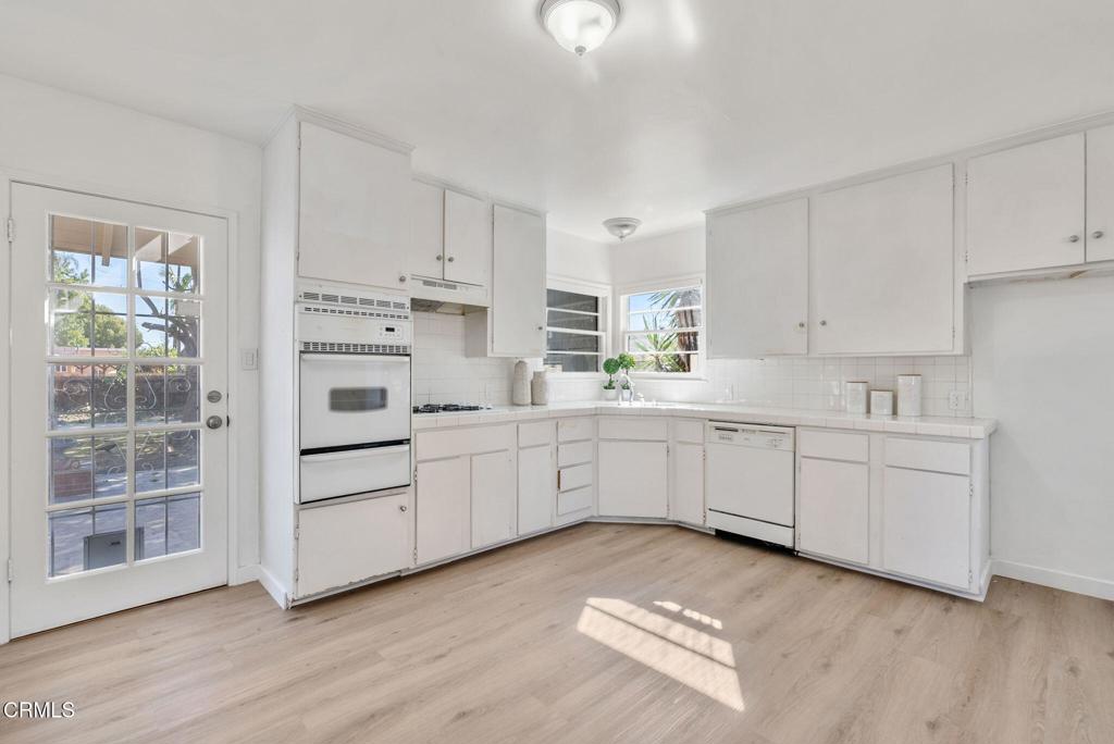 6116 Klump Avenue Avenue