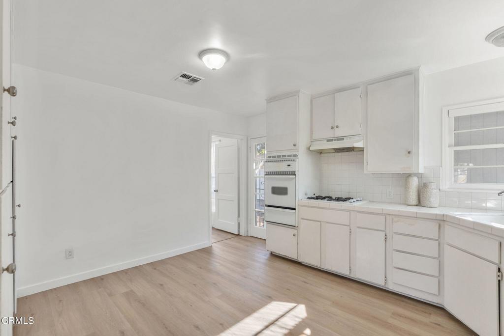 6116 Klump Avenue Avenue