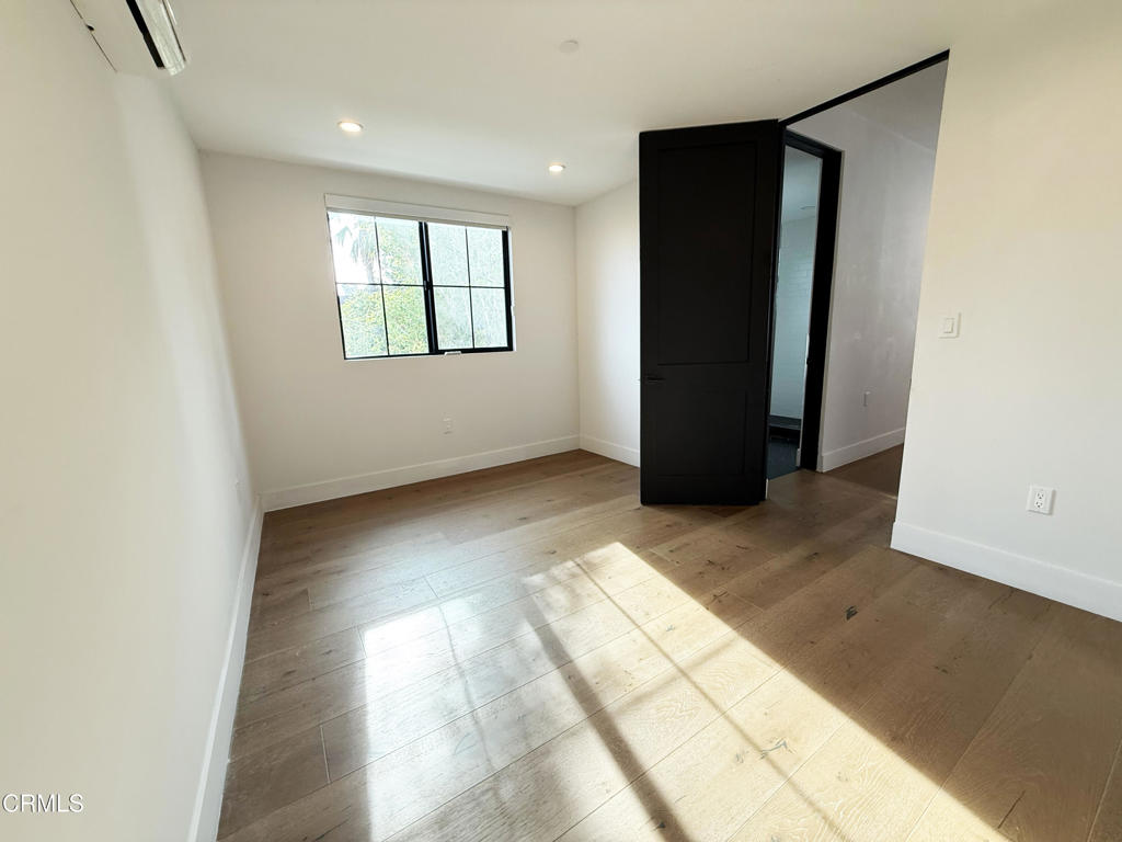 2412 1/2 Norwalk Avenue