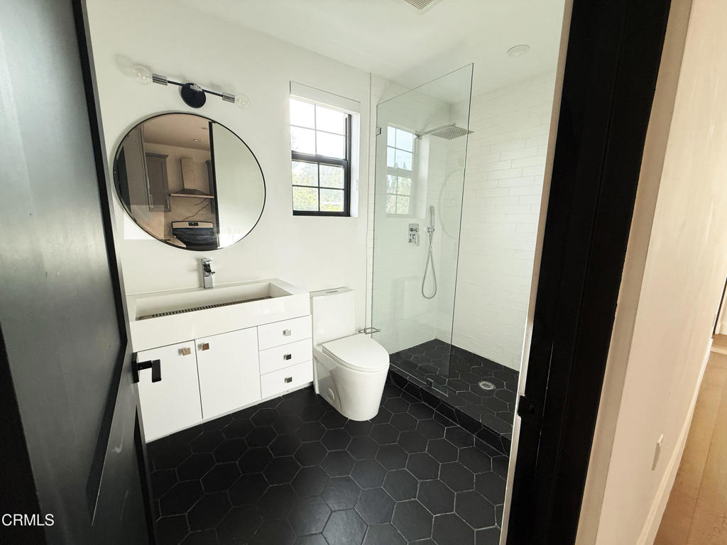 2412 1/2 Norwalk Avenue