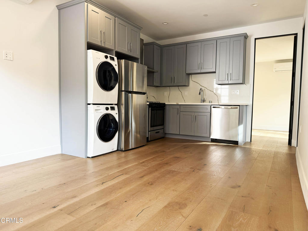 2412 1/2 Norwalk Avenue