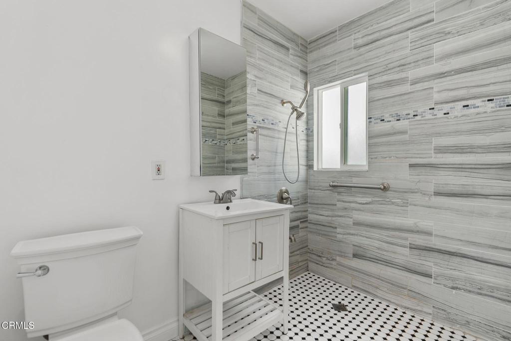 208 N Fremont Avenue