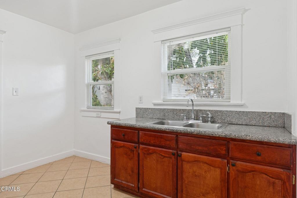 208 N Fremont Avenue