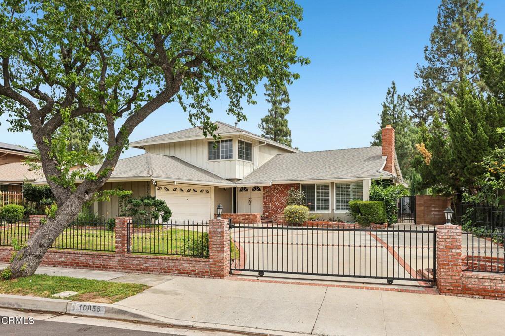 10856 Topeka Drive