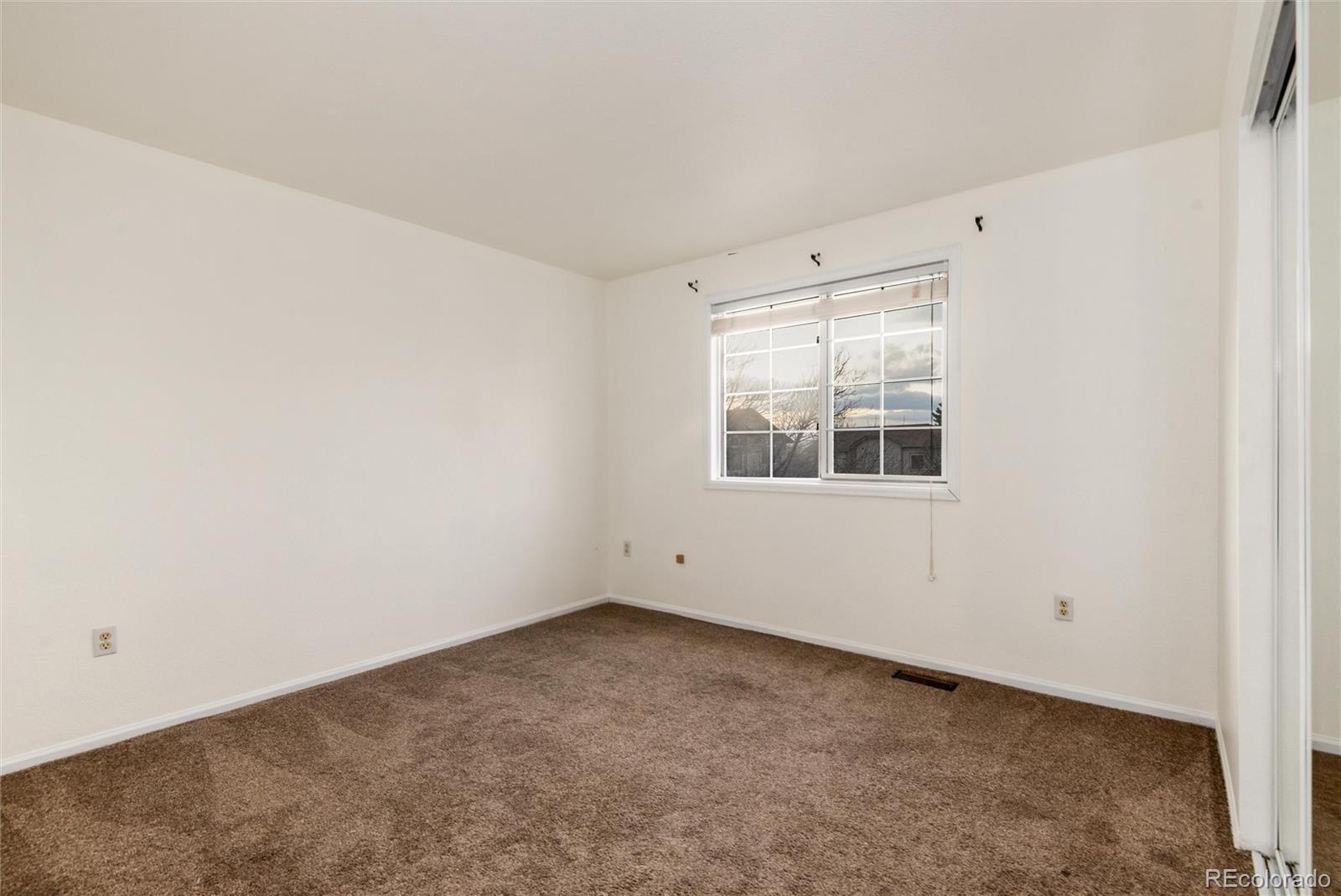 5294 S Espana Street