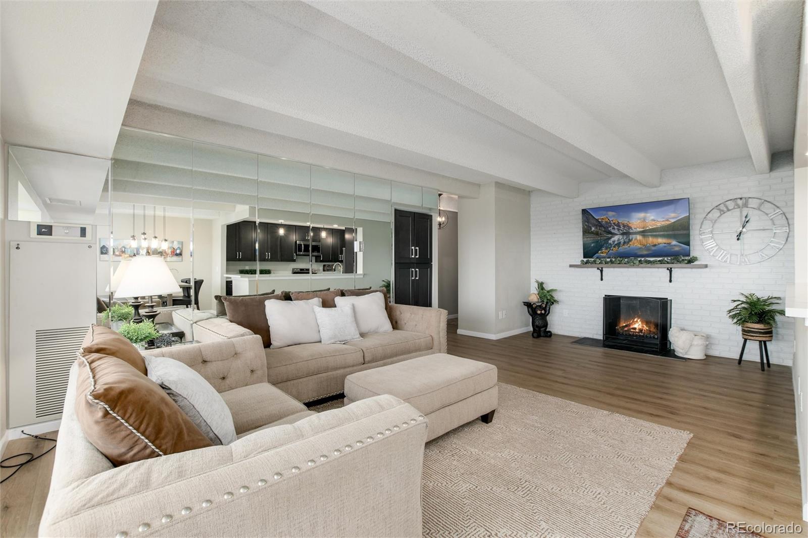 7877 E Mississippi Avenue Unit: 805