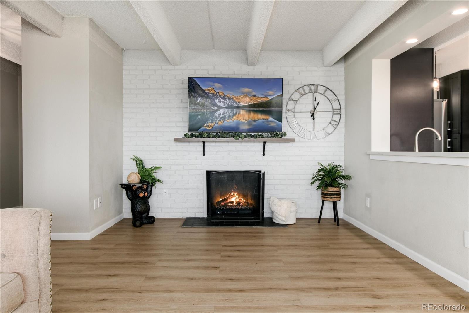 7877 E Mississippi Avenue Unit: 805