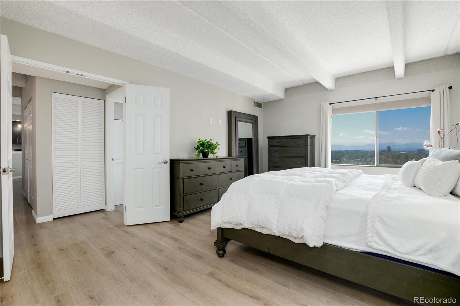 7877 E Mississippi Avenue Unit: 805