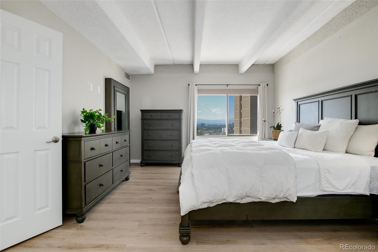 7877 E Mississippi Avenue Unit: 805