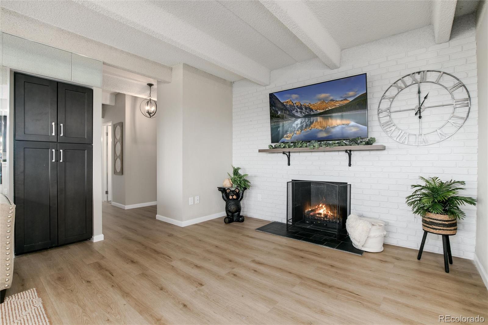 7877 E Mississippi Avenue Unit: 805