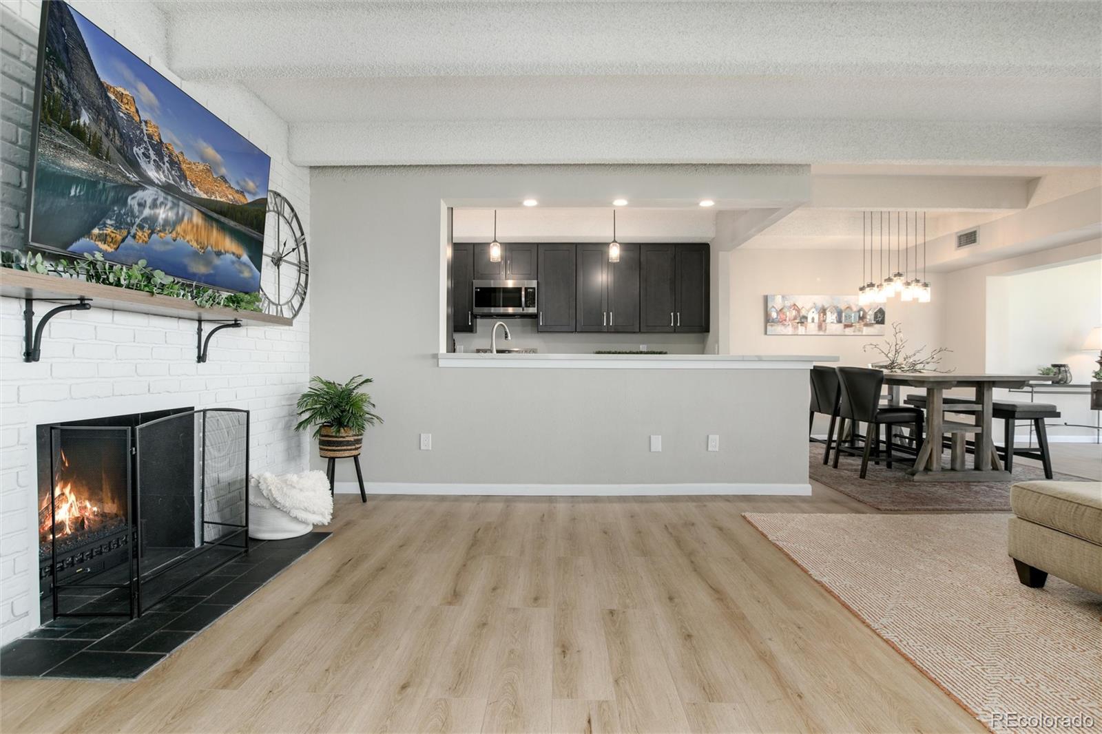 7877 E Mississippi Avenue Unit: 805