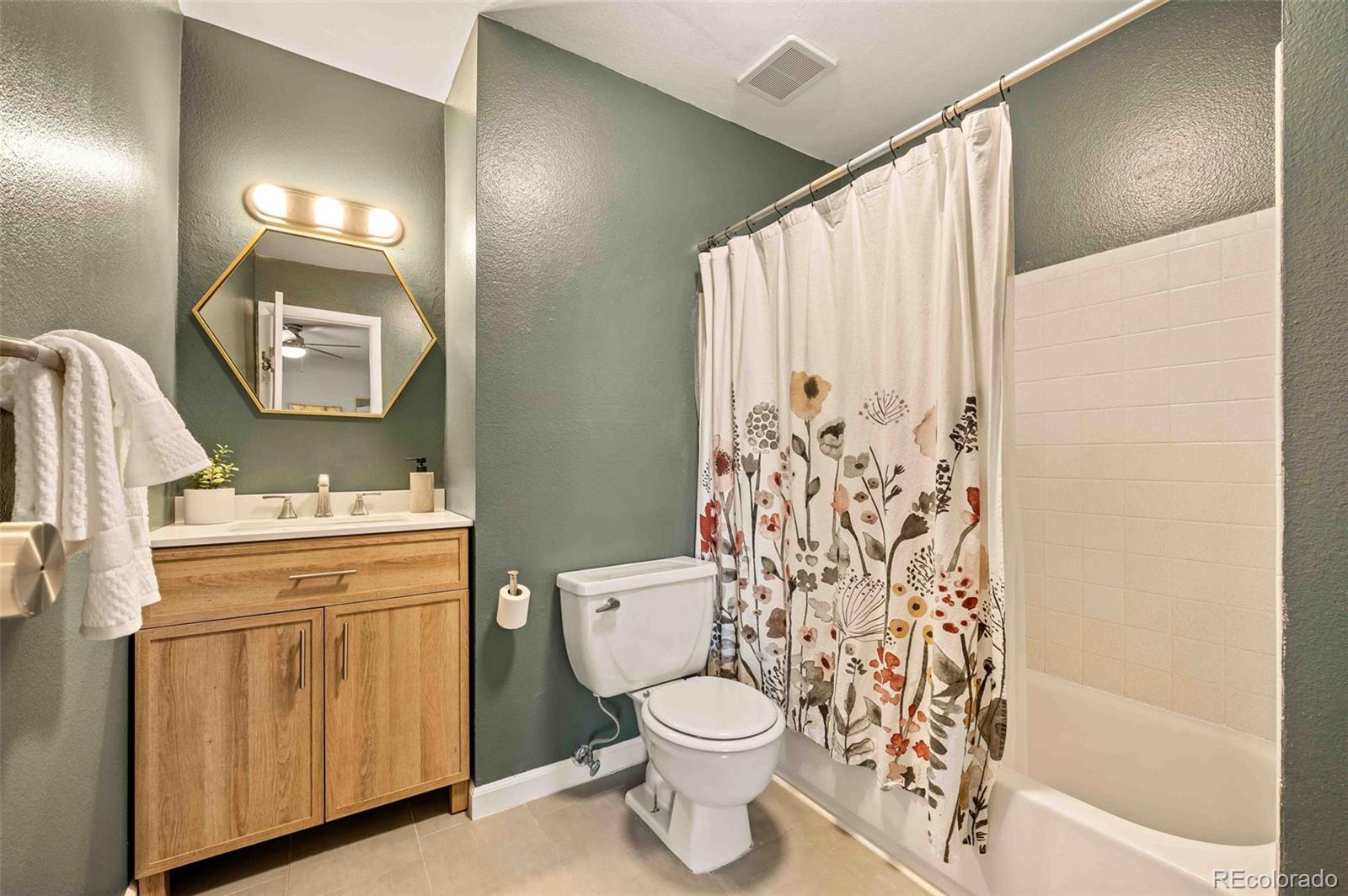 1827 Quail Street Unit: 8