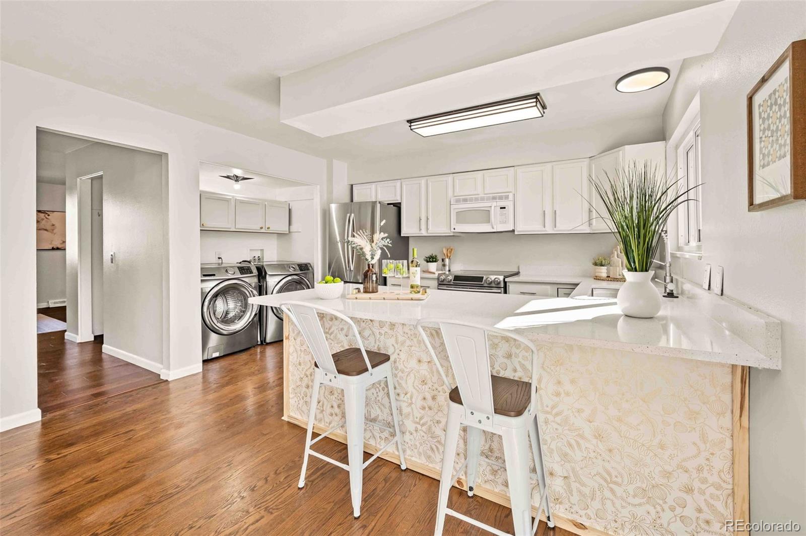 1827 Quail Street Unit: 8