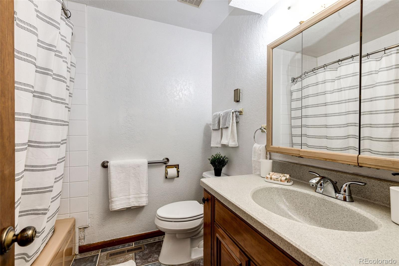 3017 S Sheridan Boulevard