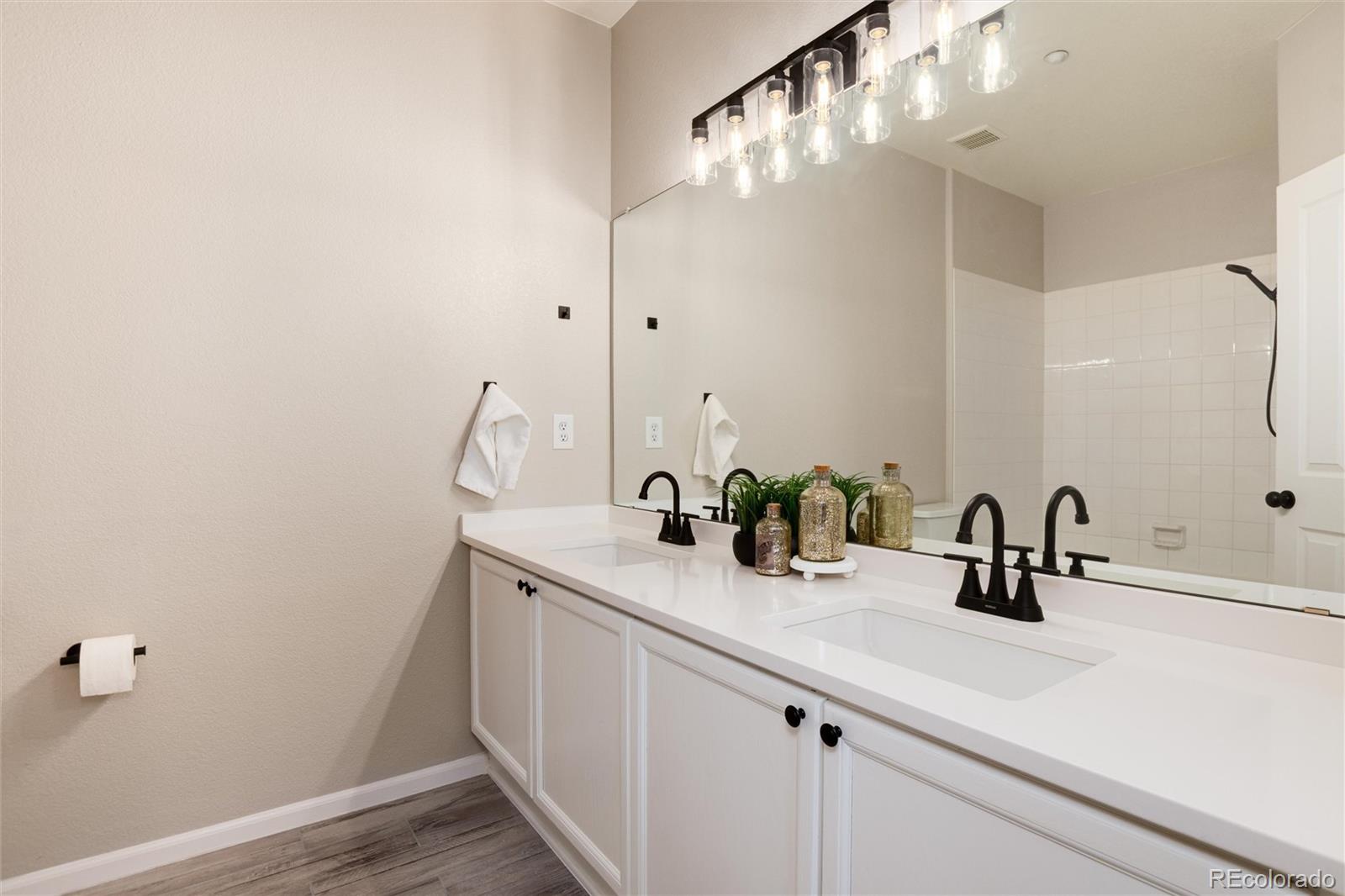 7408 S Alkire Street Unit: 301