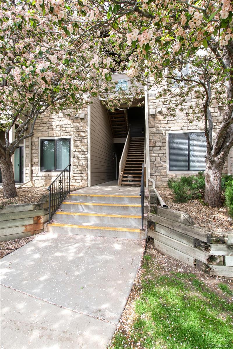 7408 S Alkire Street Unit: 301