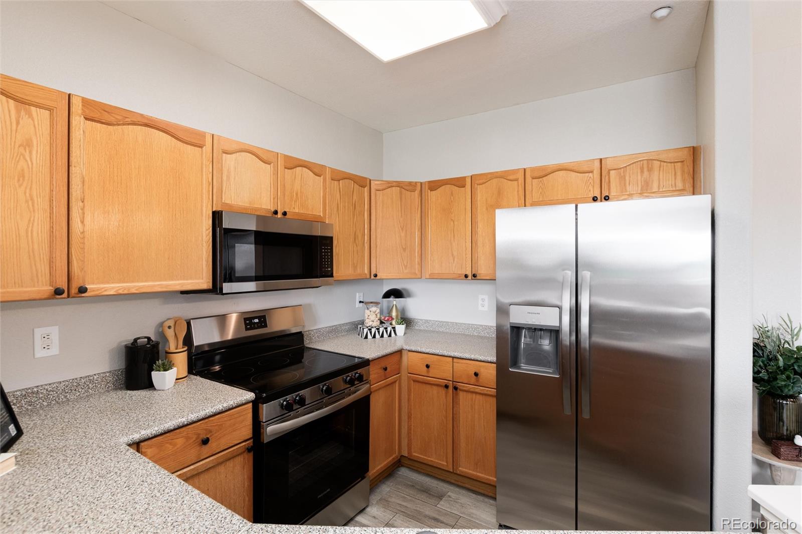 7408 S Alkire Street Unit: 301