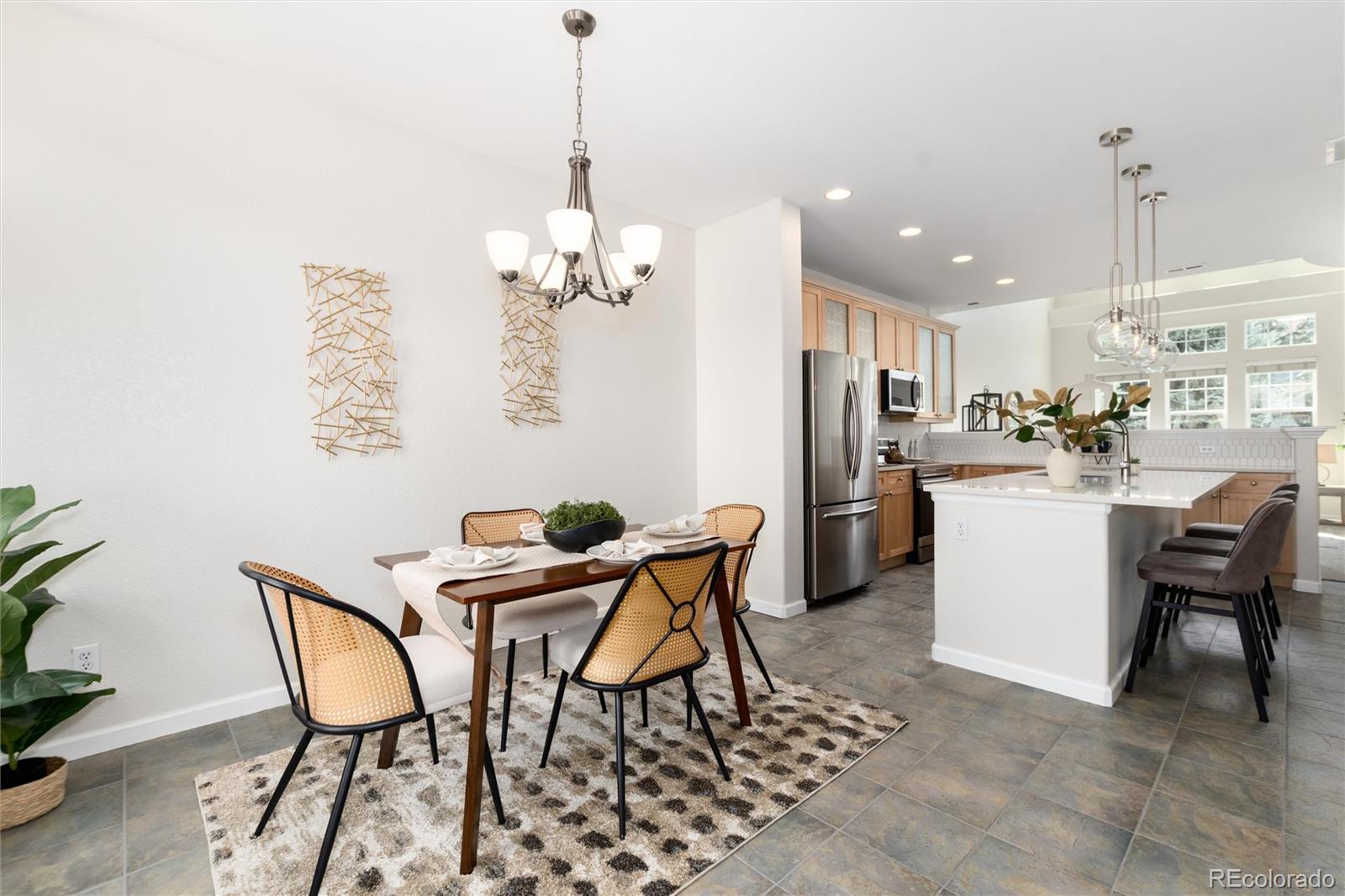 9646 W Hinsdale Place