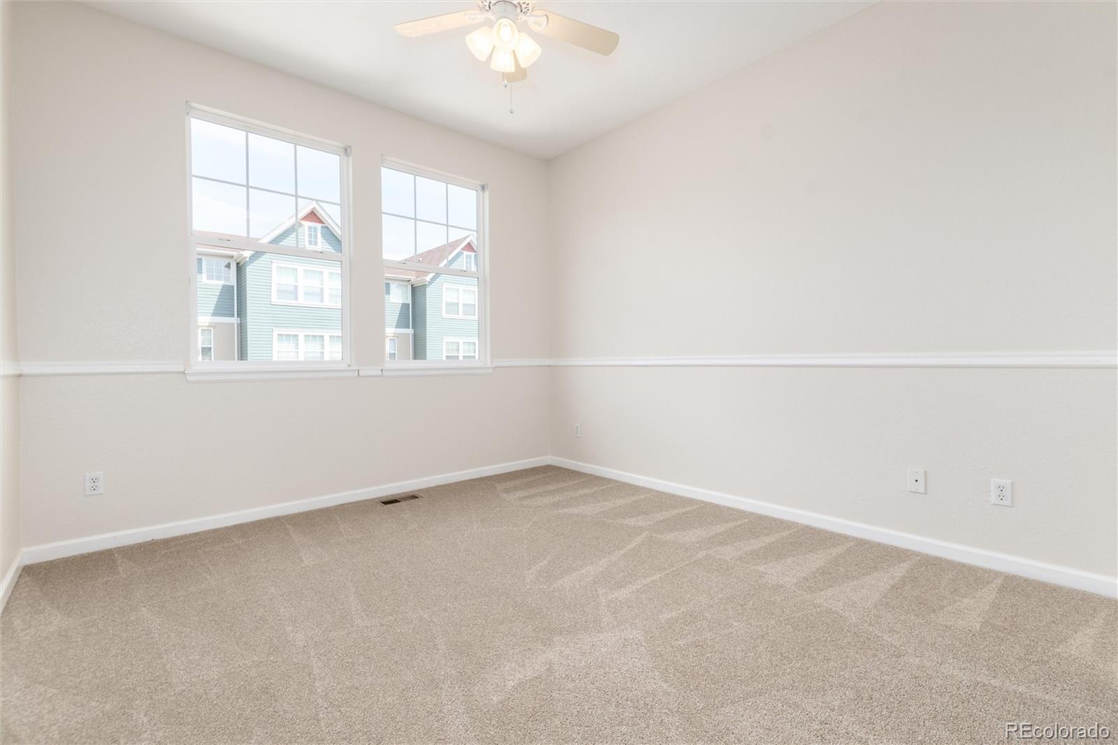 9646 W Hinsdale Place