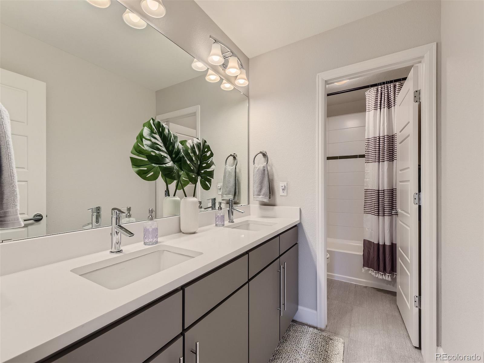 7181 S Valleyhead Court