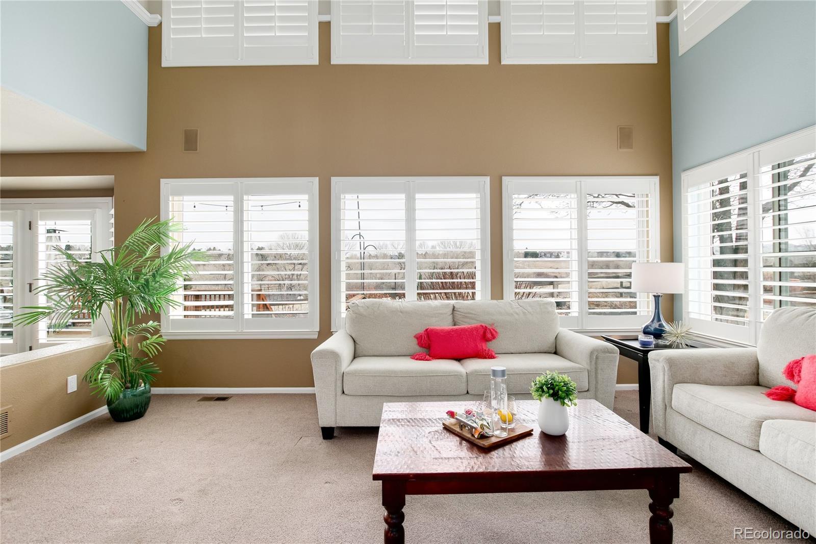 10039 Blackbird Circle