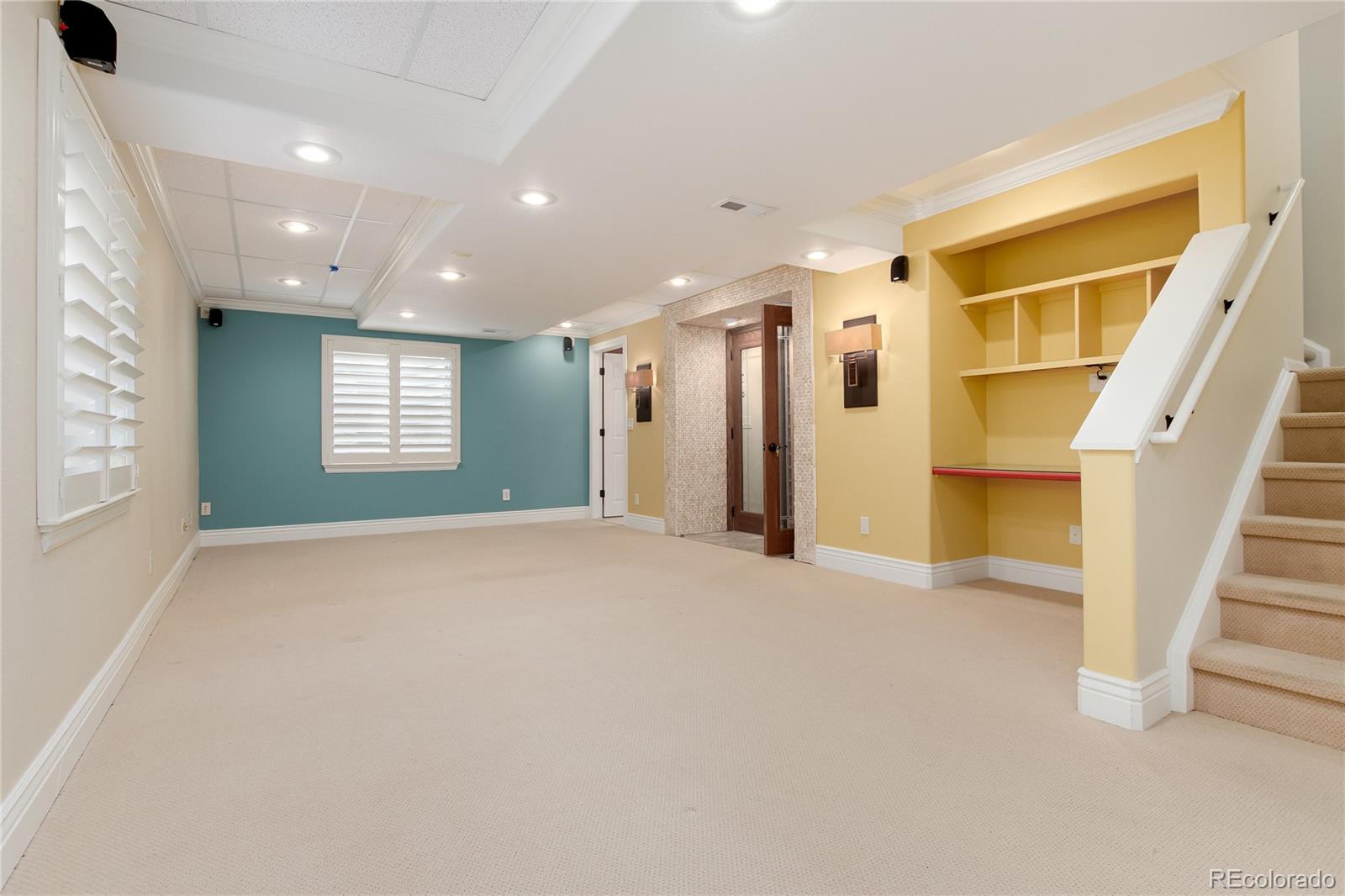 10039 Blackbird Circle