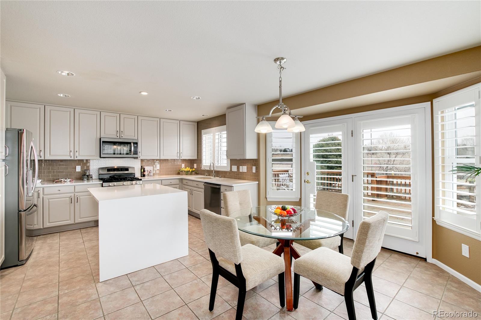 10039 Blackbird Circle