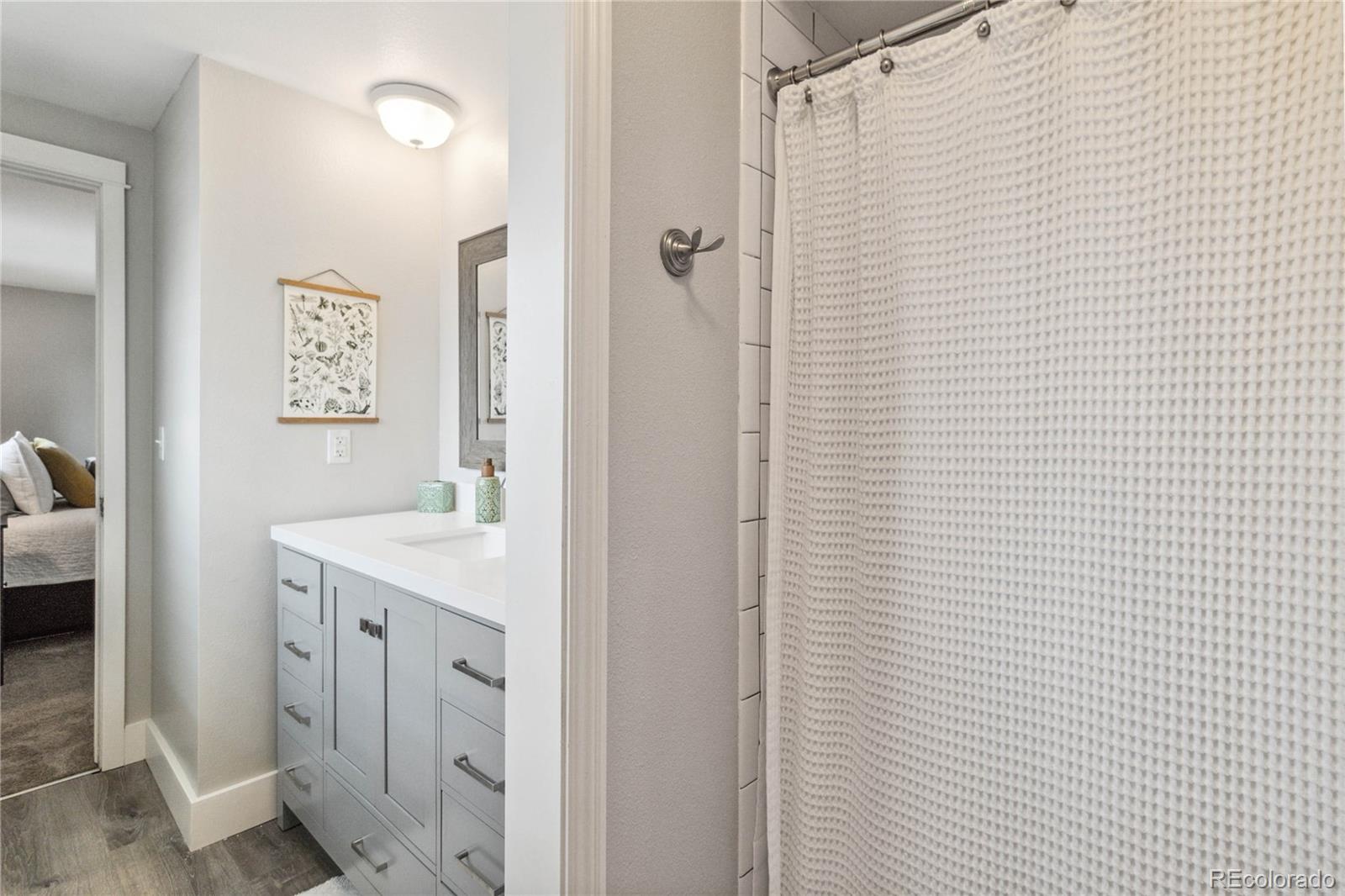 5312 W Roxbury Place