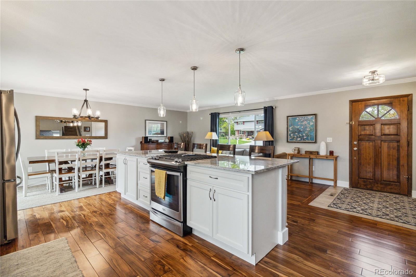 5312 W Roxbury Place